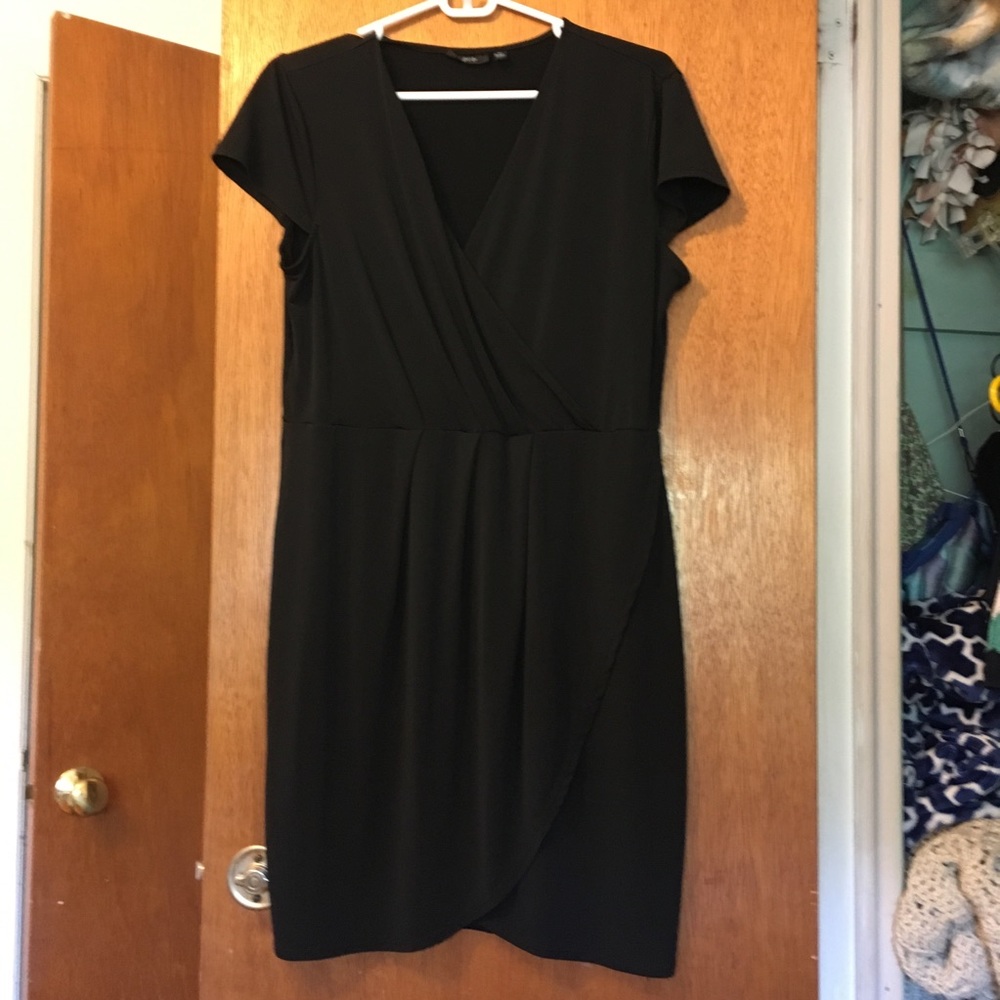Apt 9 little black dress